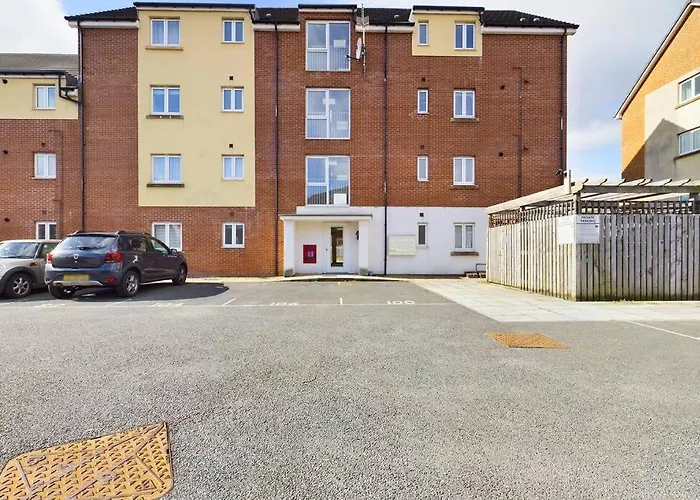 Chic City Centre Apartment With Allocated Parking
