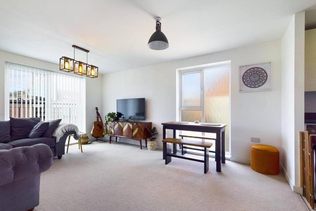 Chic Centre With Allocated Parking Apartamento
