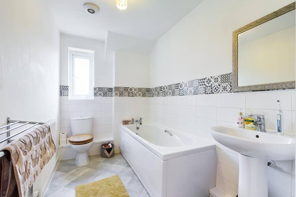 Chic Centre With Allocated Parking Apartamento